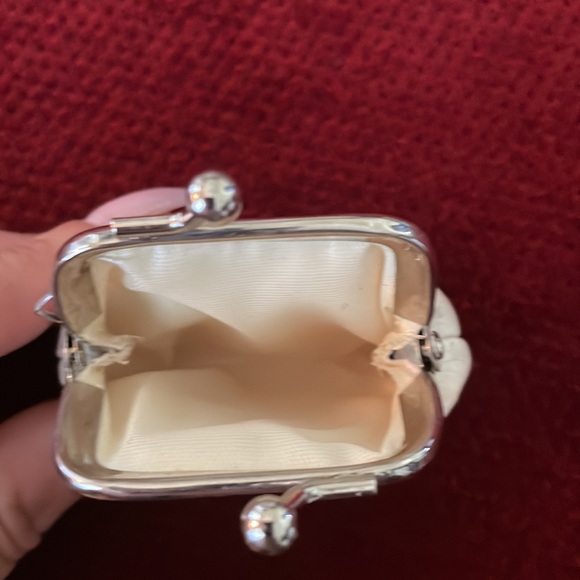 Vintage coin purse 👛 - Picture 3 of 4